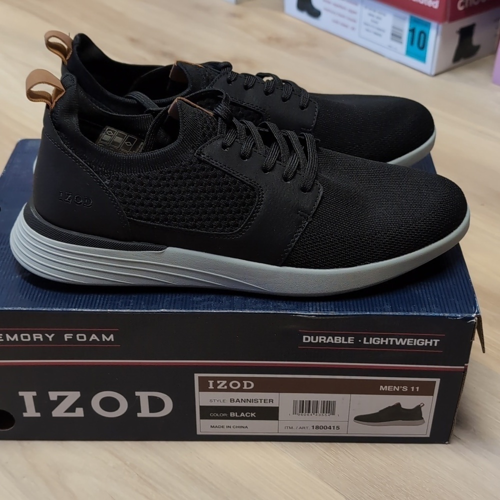 IZOD Men's Lace Up Shoe